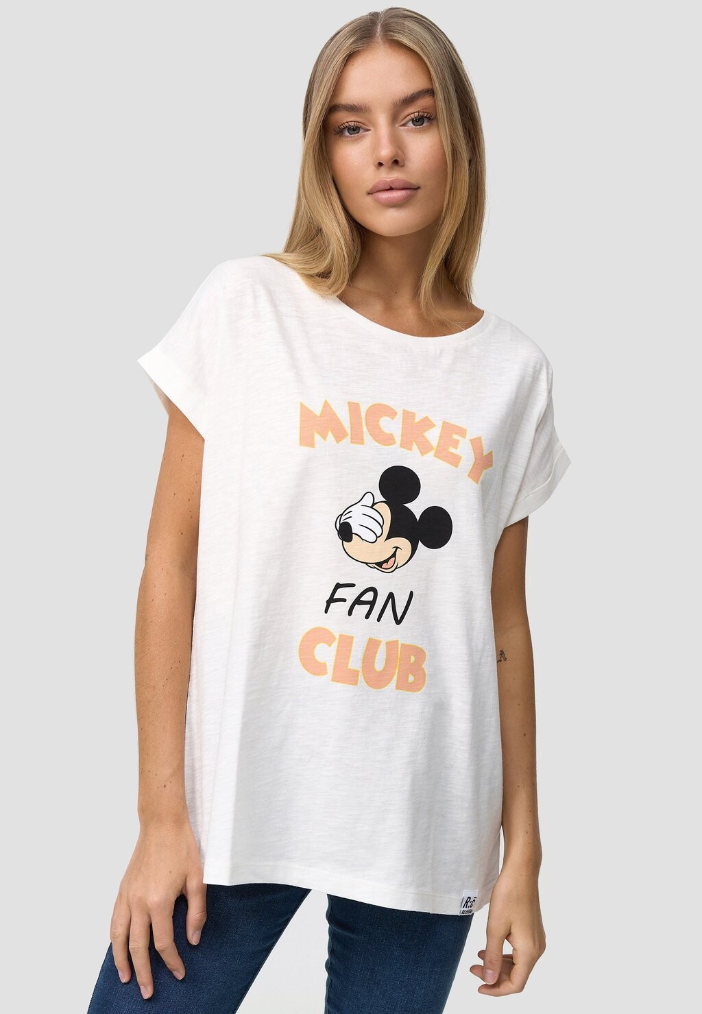 Футболка с принтом MICKEY MOUSE FAN CLUB Re:Covered, цвет ecru 
Футболка с принтом MICKEY MOUSE FAN CLUB Re:Covered, цвет ecru