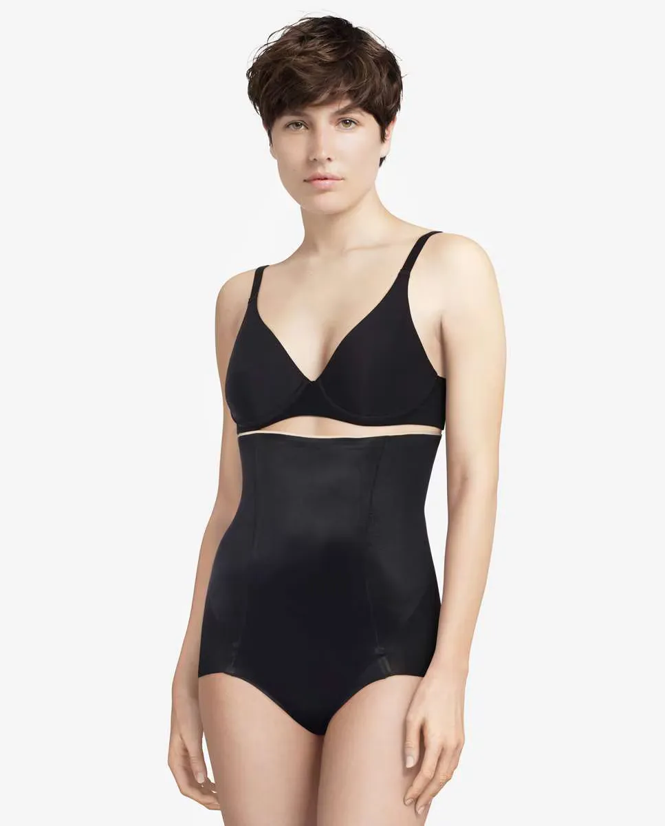 Утягивающий пояс-кюлот с очень завышенной талией Basic Shaping Chantelle, черный
Утягивающий пояс-кюлот с очень завышенной талией Basic Shaping Chantelle, черный