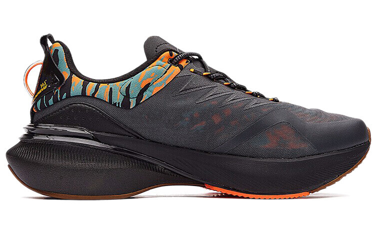 Кроссовки мужские Three-body X Running Shoes с низким верхом, черный/оранжевый 361°
Кроссовки мужские Three-body X Running Shoes с низким верхом, черный/оранжевый 361°