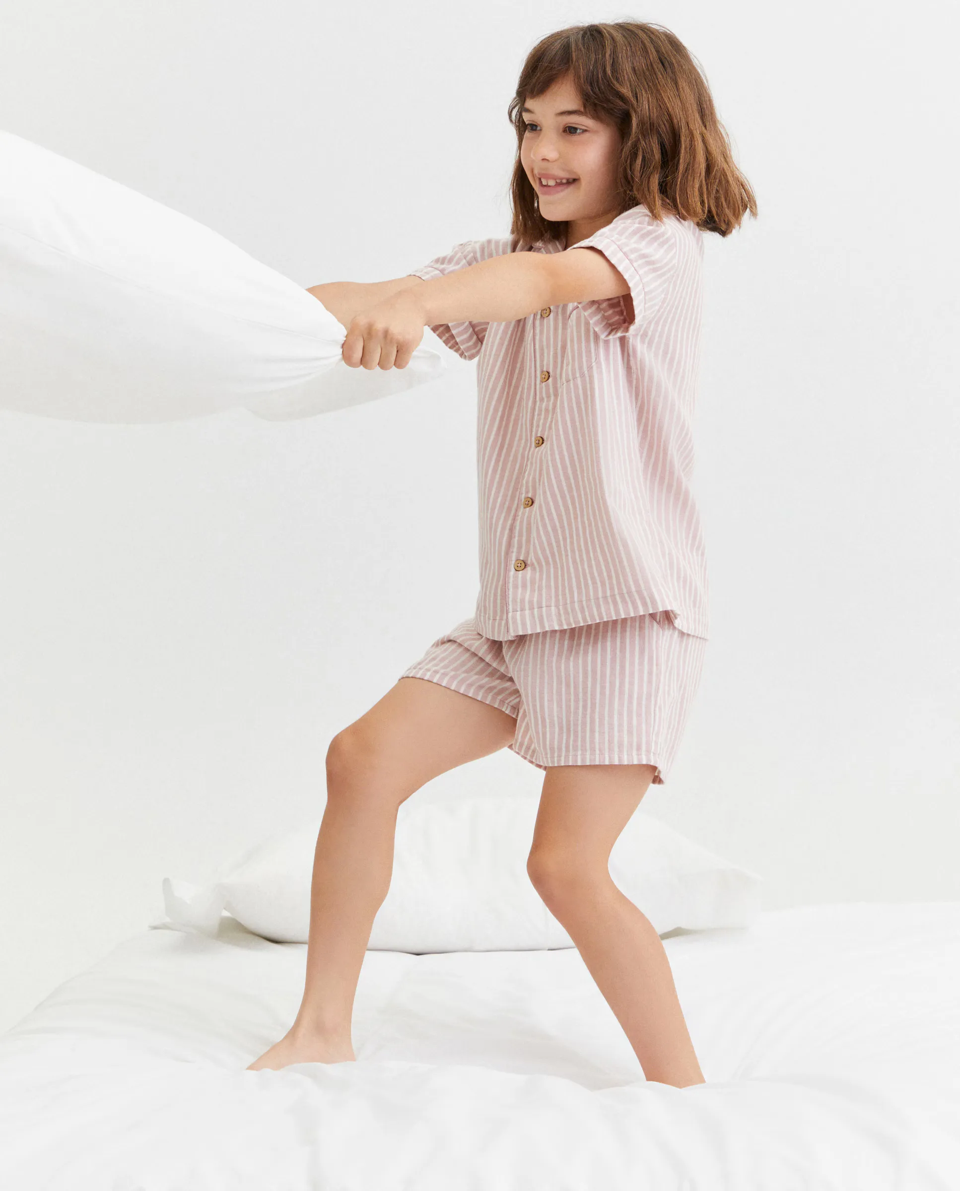Детская пижама с короткими рукавами на пуговицах из шифона Cotton Juice, розовый
Детская пижама с короткими рукавами на пуговицах из шифона Cotton Juice, розовый