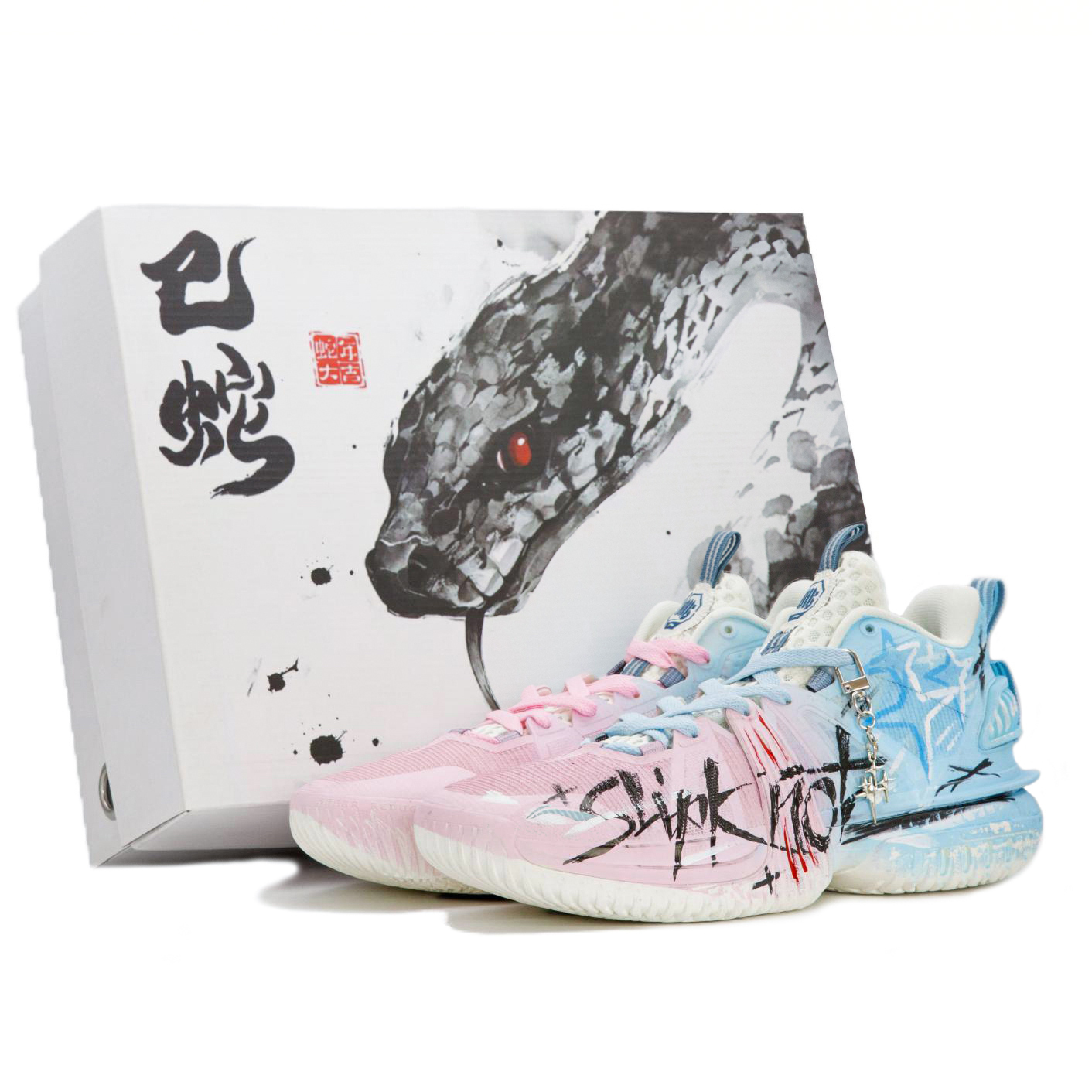 LINING Кроссовки баскетбольные Storm 2024 мужские низкие розово-голубые с граффити в стиле видеоигр в подарочной коробке "Змея", цвет Video Game Graffiti (Snake Gift Box)
LINING Кроссовки баскетбольные Storm 2024 мужские низкие розово-голубые с граффити в стиле видеоигр в подарочной коробке "Змея", цвет Video Game Graffiti (Snake Gift Box)