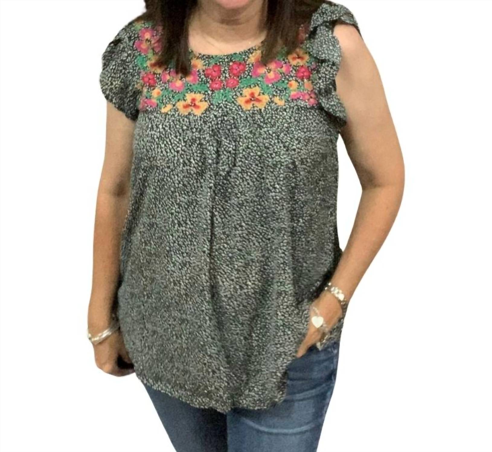 Черный топ для сна с цветочными оборками LLOVE 
Черный топ для сна с цветочными оборками LLOVE