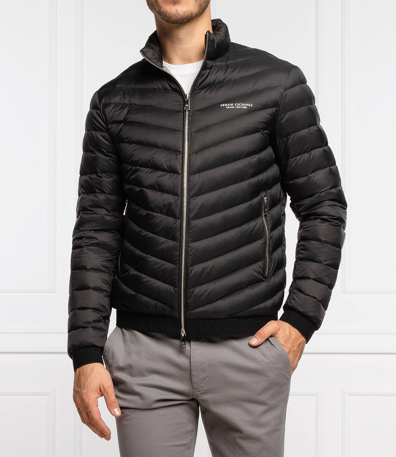 Куртка Armani Exchange regular fit, черный
Куртка Armani Exchange regular fit, черный