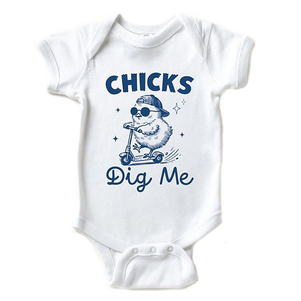 Боди с коротким рукавом и принтом "Chicks dig me scooter" The Juniper Shop, White
Боди с коротким рукавом и принтом "Chicks dig me scooter" The Juniper Shop, White