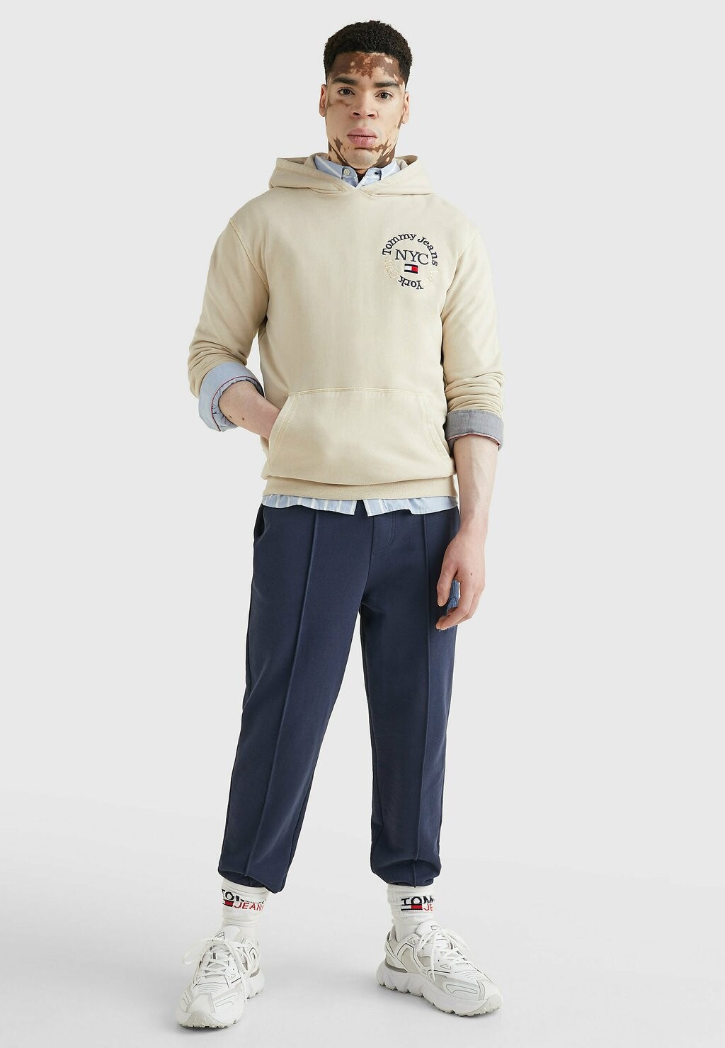 Толстовка с капюшоном LOGO Tommy Jeans, песочный
Толстовка с капюшоном LOGO Tommy Jeans, песочный