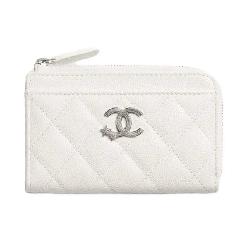 Блестящий картхолдер с тиснением под зерно и стразами из телячьей кожи Women's White CHANEL, Set (Bag+Dust Bag)
Блестящий картхолдер с тиснением под зерно и стразами из телячьей кожи Women's White CHANEL, Set (Bag+Dust Bag)