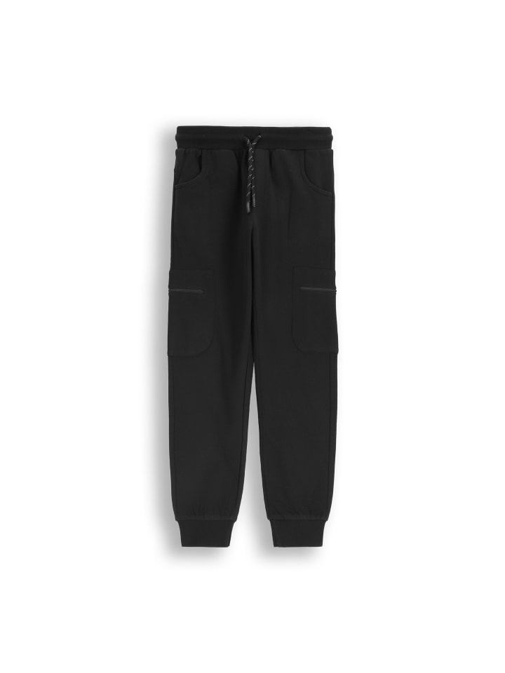 Спортивные брюки черного цвета MOKIDA
Спортивные брюки черного цвета MOKIDA