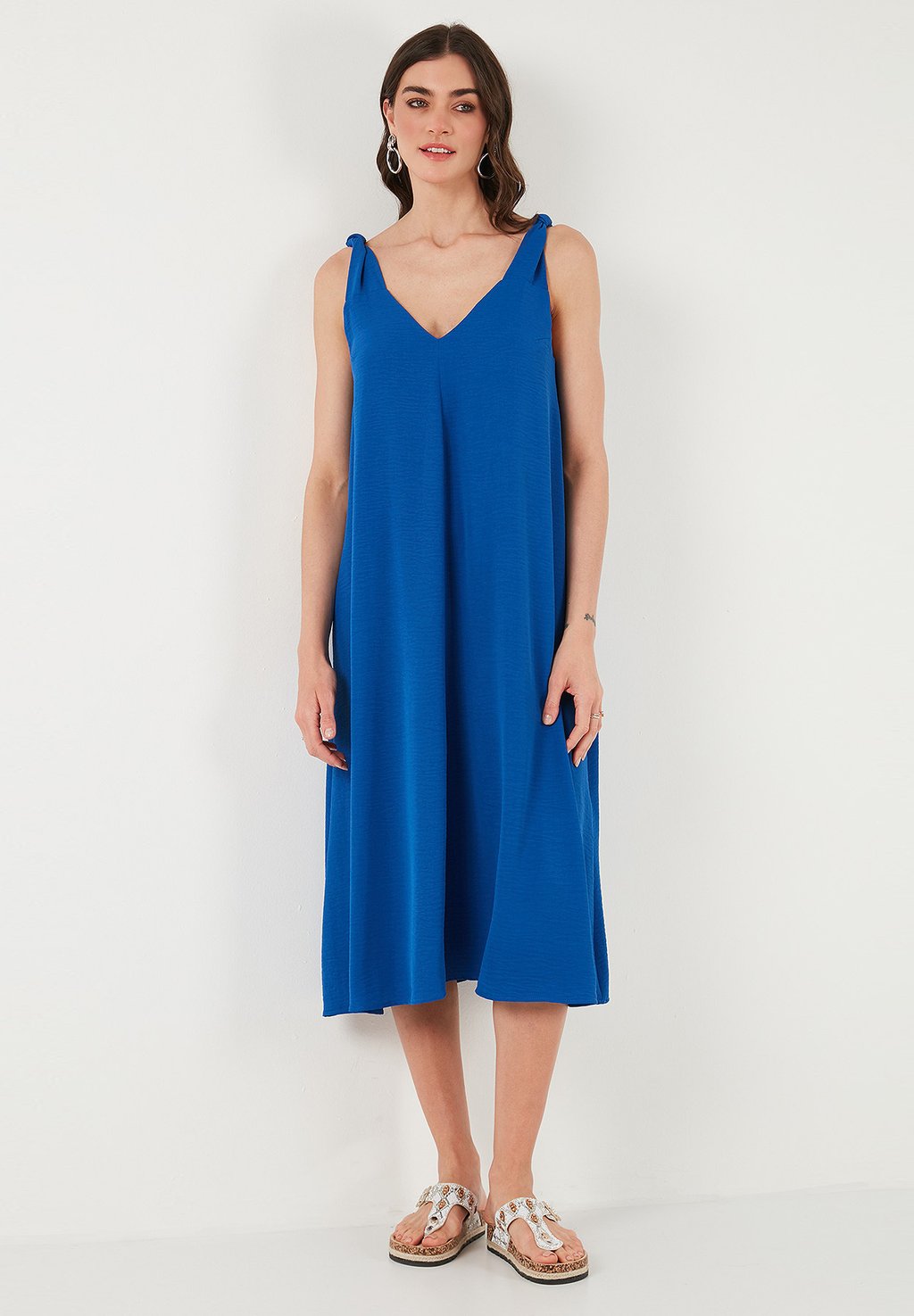 Повседневное платье LELA, цвет Saxe Blue
Повседневное платье LELA, цвет Saxe Blue