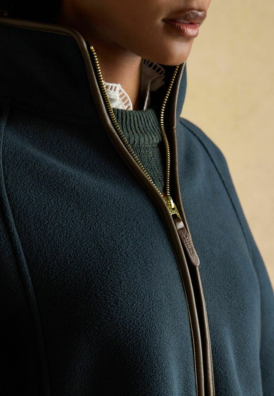 Флисовая куртка Tom Joule Fleece jacket, Navy/Dark Blue
Флисовая куртка Tom Joule Fleece jacket, Navy/Dark Blue