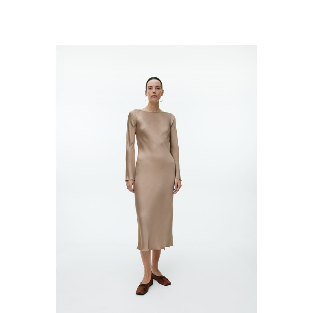 Платье Arket с круглым вырезом и рукавами-колокольчиками, коричневый
Платье Arket с круглым вырезом и рукавами-колокольчиками, коричневый