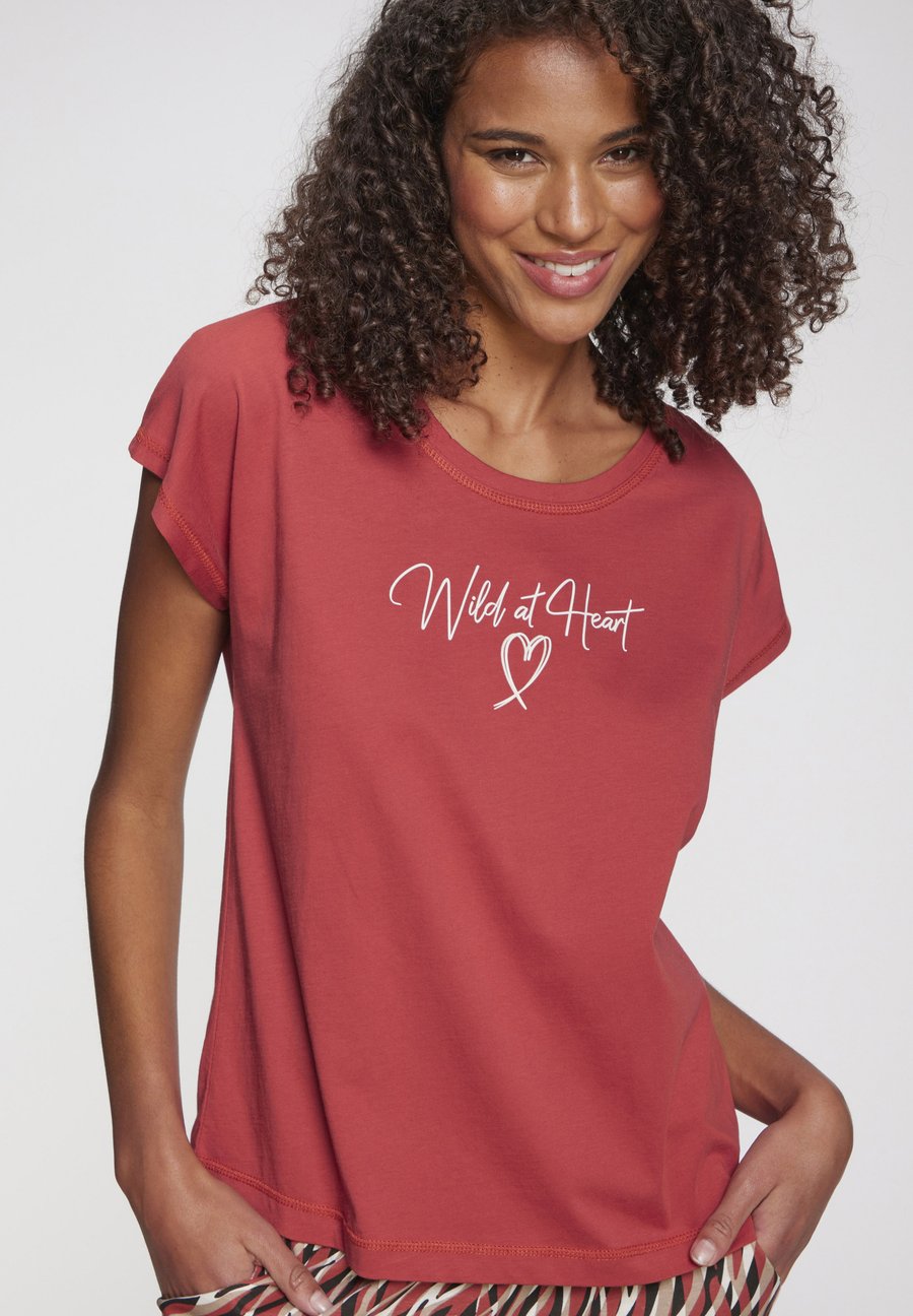 Футболка Vivance Print T-shirt, Rot/Red, Красный, Футболка Vivance Print T-shirt, Rot/Red
Футболка Vivance Print T-shirt, Rot/Red, Красный, Футболка Vivance Print T-shirt, Rot/Red