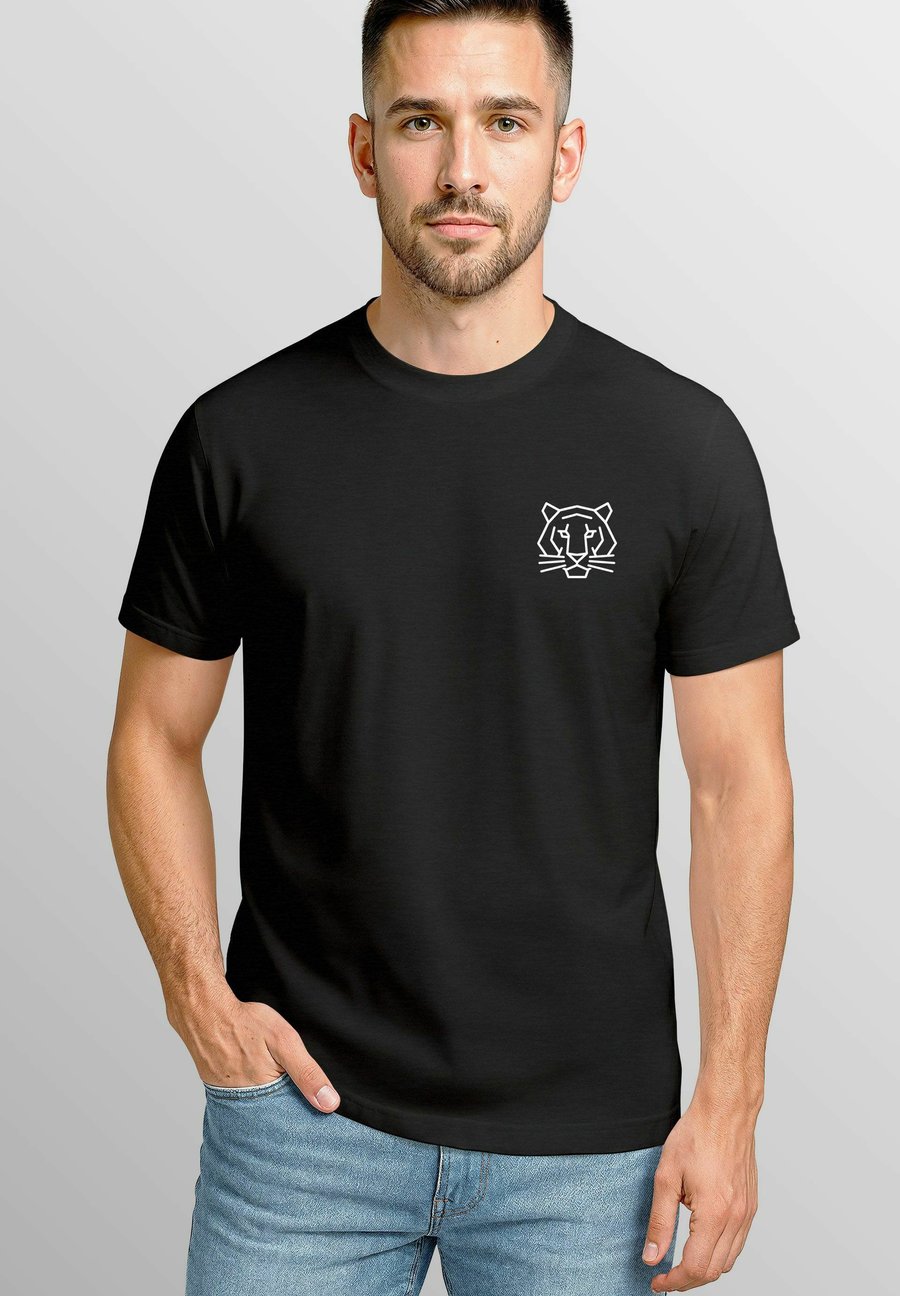 Футболка Neverless MIT BRUSTLOGO BEDRUCKT POLYGON TIGER FASHION, Schwarz/Black, Черный, Футболка Neverless MIT BRUSTLOGO BEDRUCKT POLYGON TIGER FASHION, Schwarz/Black
Футболка Neverless MIT BRUSTLOGO BEDRUCKT POLYGON TIGER FASHION, Schwarz/Black, Черный, Футболка Neverless MIT BRUSTLOGO BEDRUCKT POLYGON TIGER FASHION, Schwarz/Black