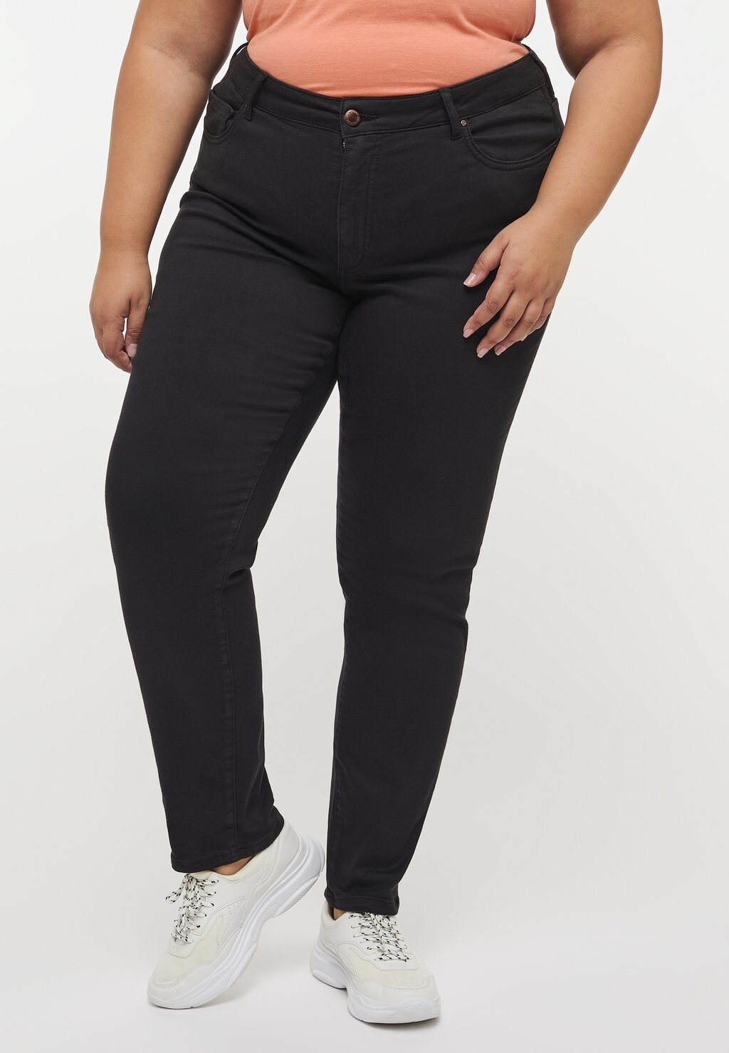 Джинсы облегающего кроя Mustang, черный
Джинсы облегающего кроя Mustang, черный