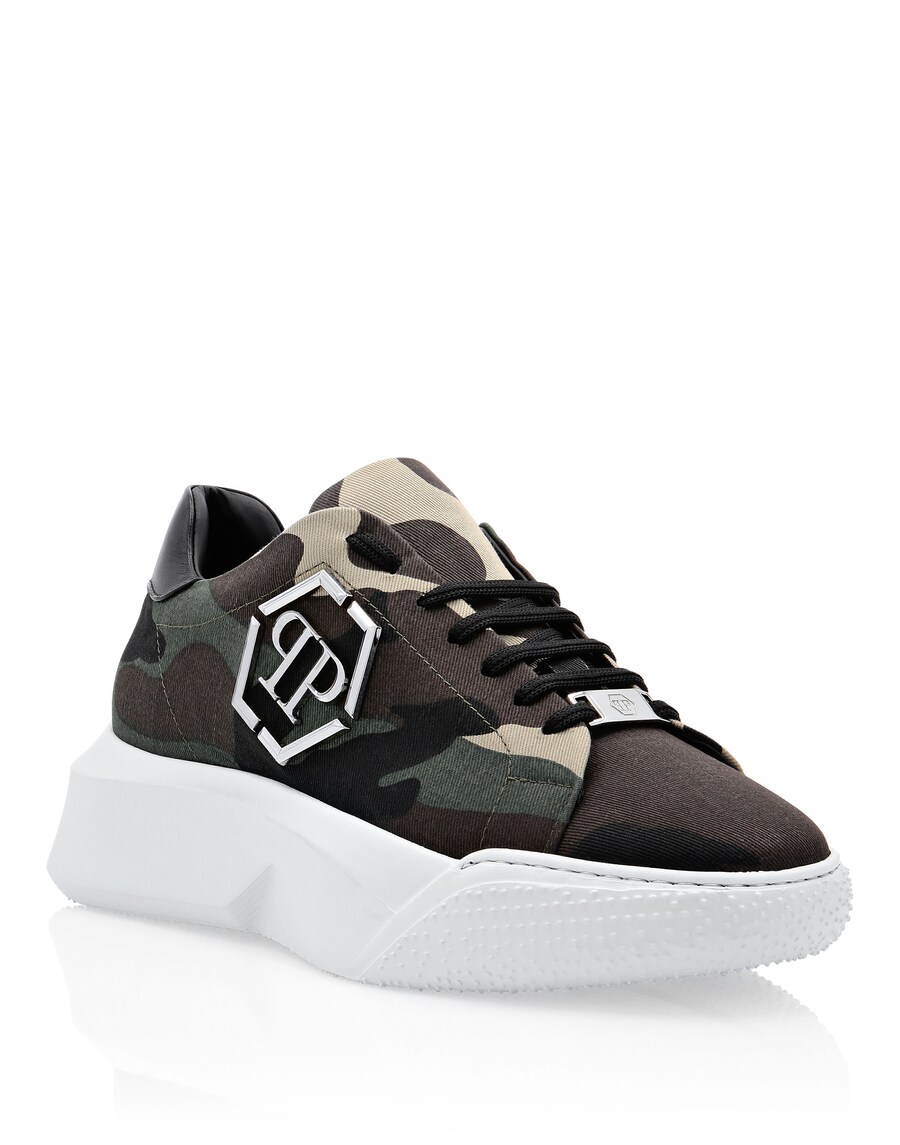 Кроссовки Philipp Plein Godzilla, Mixed Colors
Кроссовки Philipp Plein Godzilla, Mixed Colors