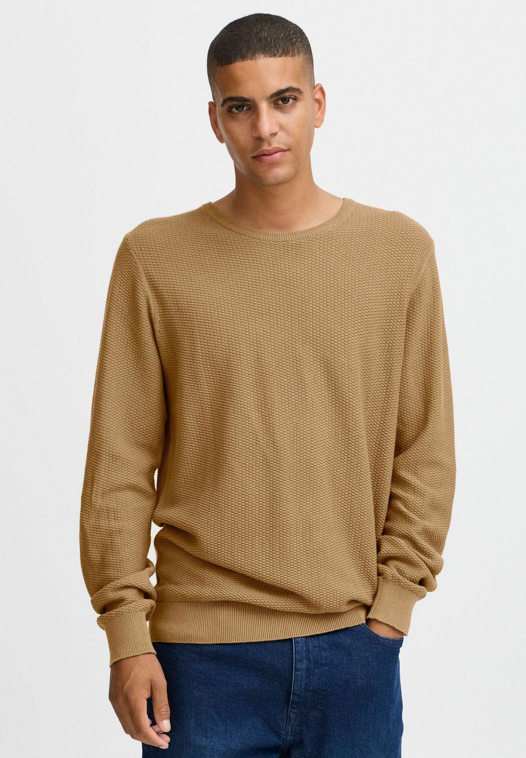 Джемпер Blend, коричневый
Джемпер Blend, коричневый