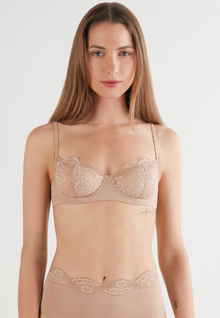 Бюстгальтер Intimissimi DENISE YOUR EVERYDAY WEAR, Natural/Tan
Бюстгальтер Intimissimi DENISE YOUR EVERYDAY WEAR, Natural/Tan
