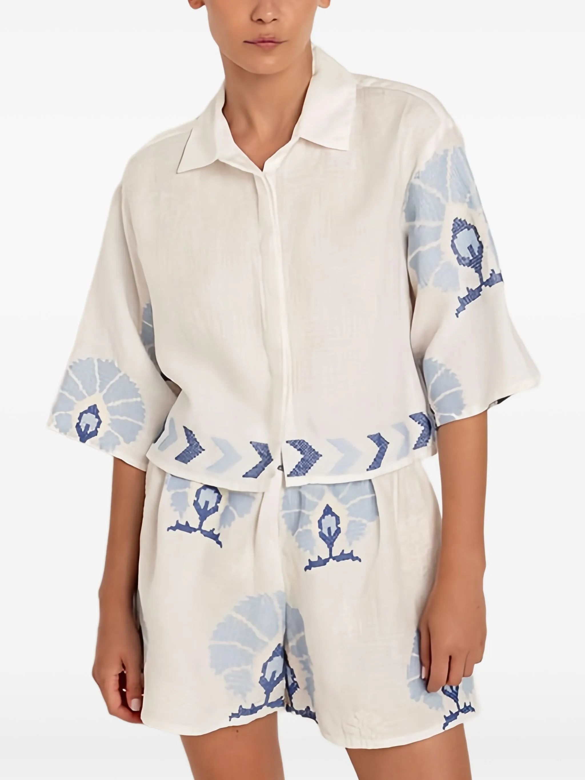 Рубашка с вышивкой Greek Archaic Kori, белый
Рубашка с вышивкой Greek Archaic Kori, белый