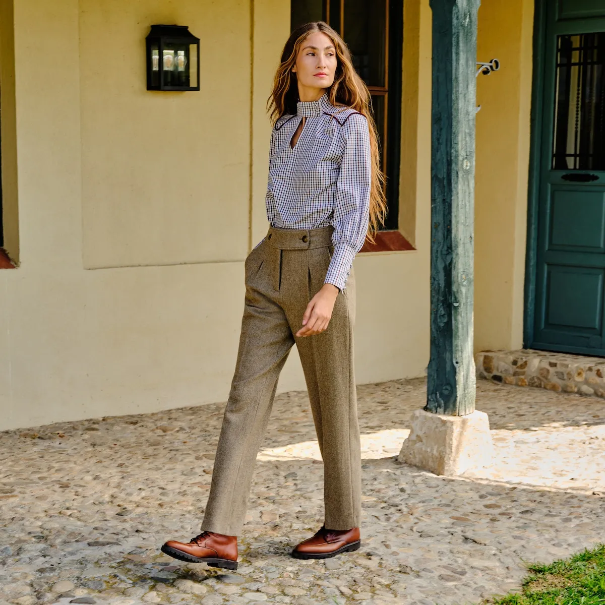 Женские базовые брюки из твида Verhunt, бирюзовый
Женские базовые брюки из твида Verhunt, бирюзовый