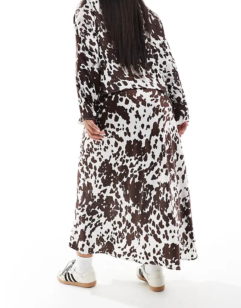 Юбка-комбинация Pieces Curve макси с принтом коровы Pieces Plus
Юбка-комбинация Pieces Curve макси с принтом коровы Pieces Plus
