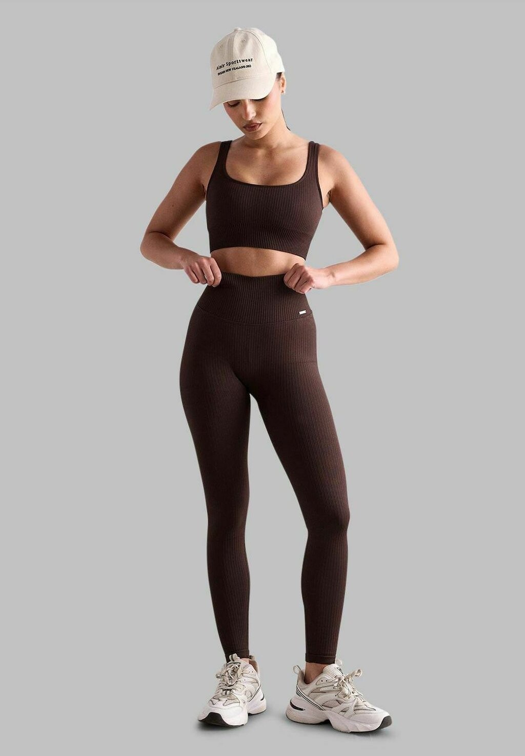Леггинсы RIBBED SEAMLESS aim’n, цвет Cacao 
Леггинсы RIBBED SEAMLESS aim’n, цвет Cacao