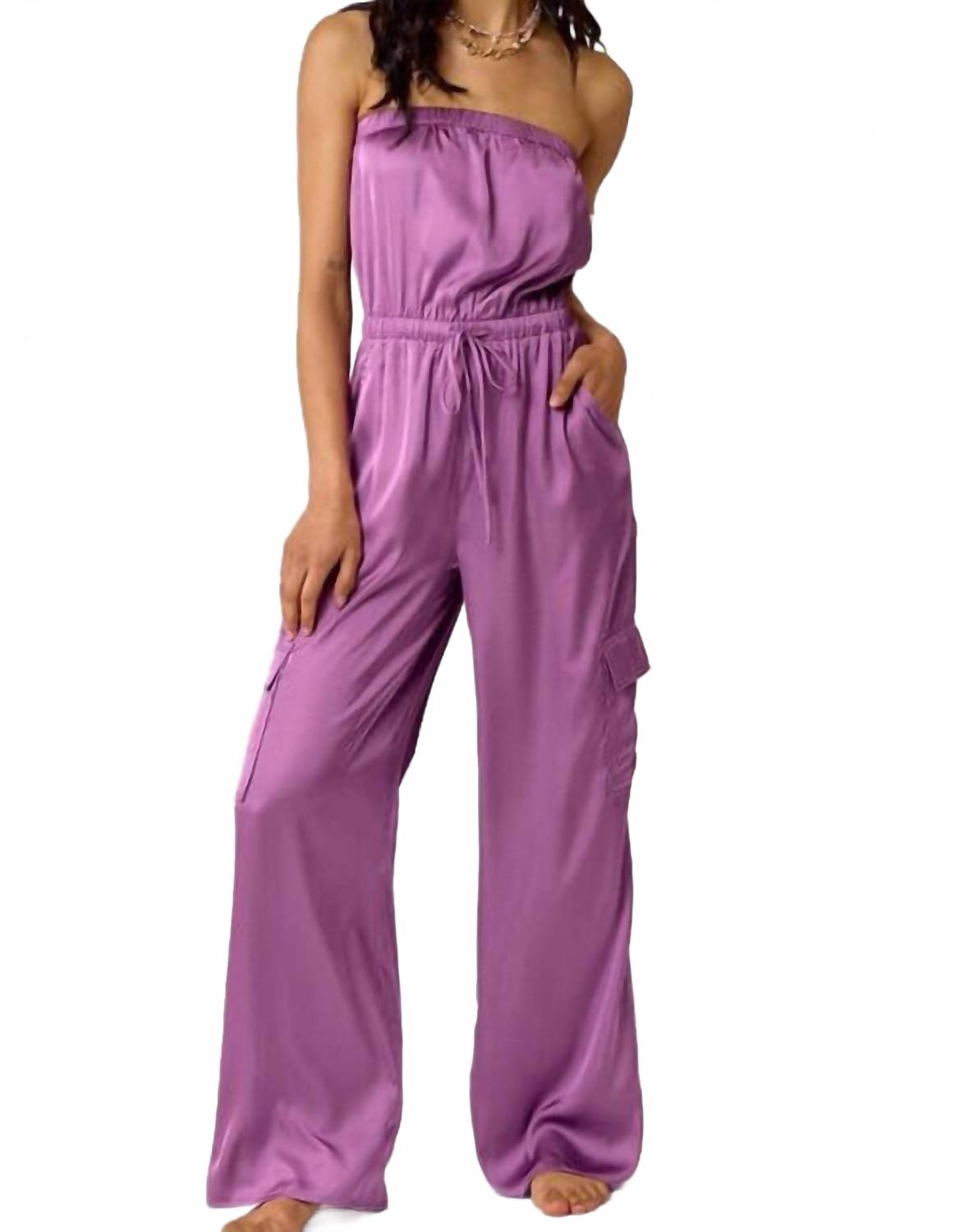 Комбинезон Evelyn в фиолетовом Lalavon
Комбинезон Evelyn в фиолетовом Lalavon