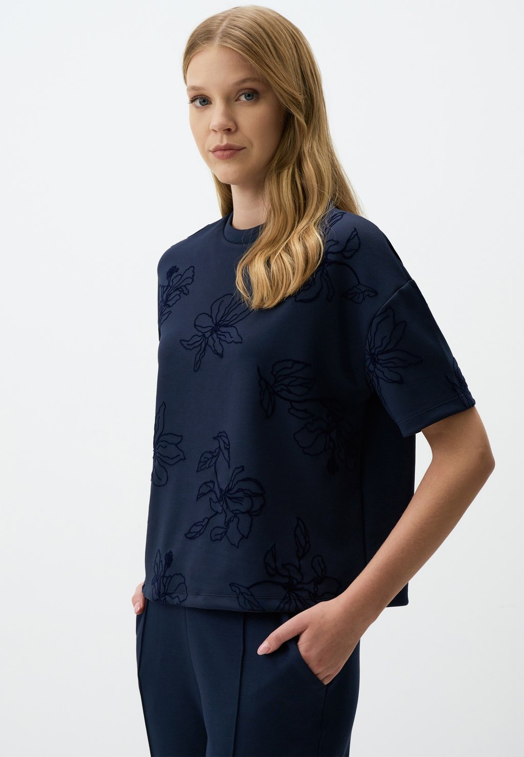 Базовая футболка CREW NECK SHORT SLEEVE Jimmy Key, темно-синий
Базовая футболка CREW NECK SHORT SLEEVE Jimmy Key, темно-синий