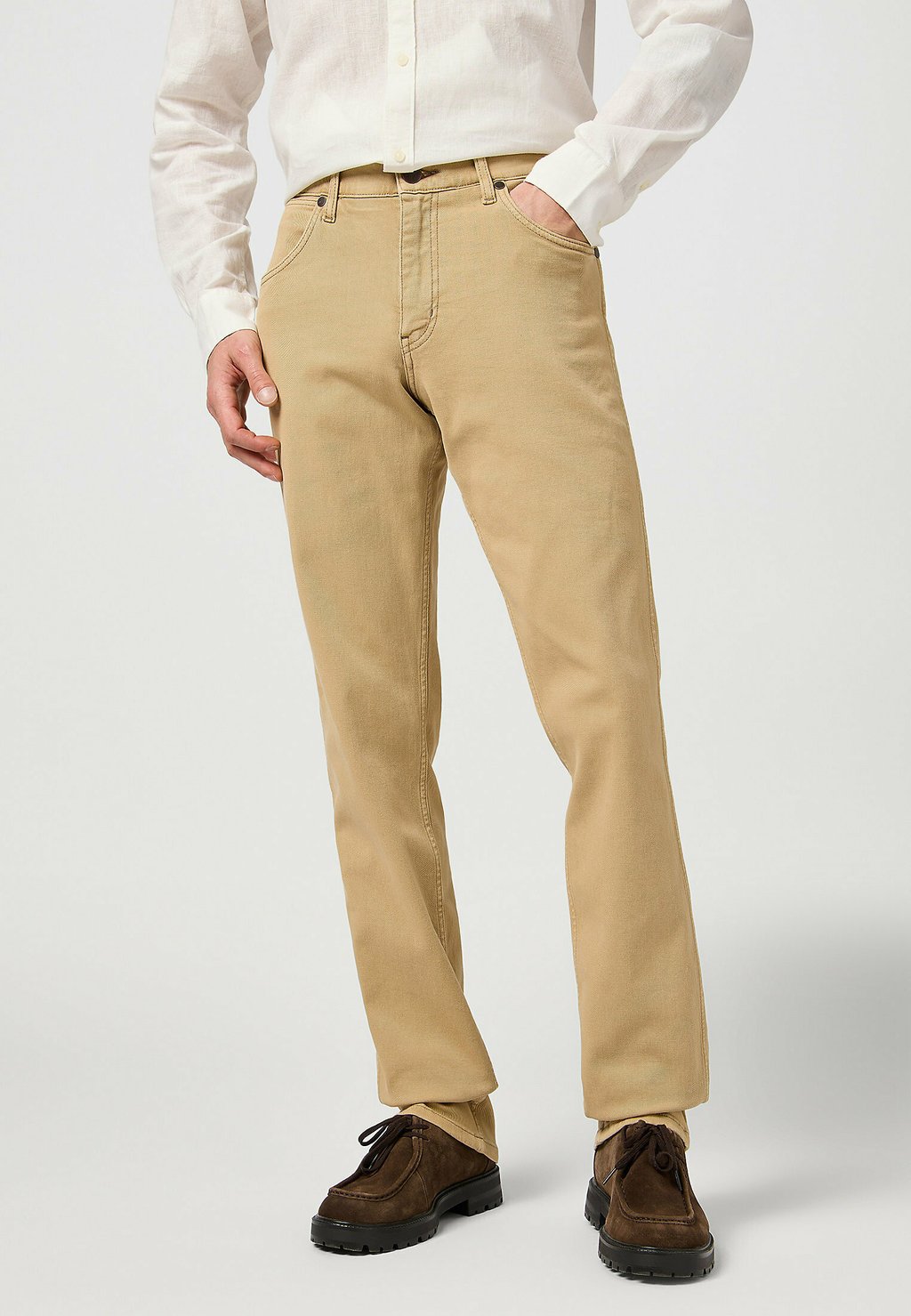 Джинсы прямого кроя GREENSBORO Wrangler, светло-коричневый
Джинсы прямого кроя GREENSBORO Wrangler, светло-коричневый