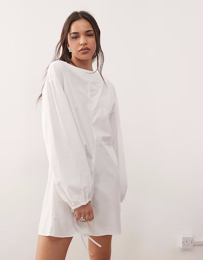 Платье-рубашка мини с длинными рукавами в будние дни белого цвета Weekday
Платье-рубашка мини с длинными рукавами в будние дни белого цвета Weekday