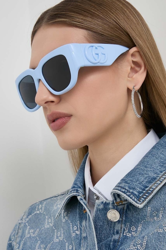 Солнцезащитные очки Gucci, синий
Солнцезащитные очки Gucci, синий