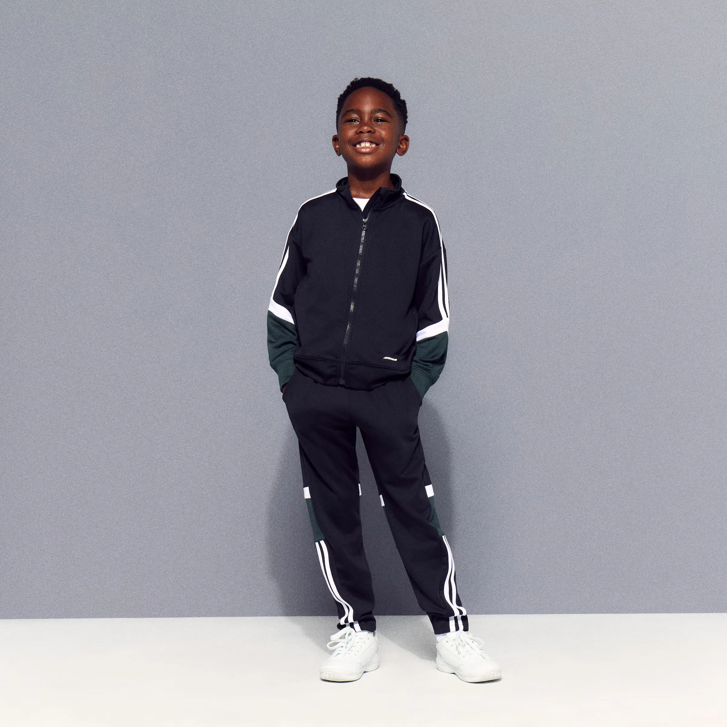 Детский спортивный костюм Boomerang из полиэстера Sportcasual, черный
Детский спортивный костюм Boomerang из полиэстера Sportcasual, черный