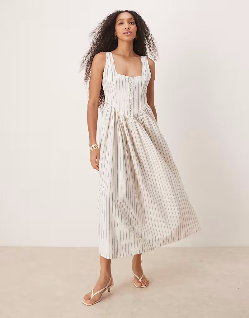 Платье-миди на бретелях Nobody's Child Cora с круглым вырезом в кремовую полоску
Платье-миди на бретелях Nobody's Child Cora с круглым вырезом в кремовую полоску