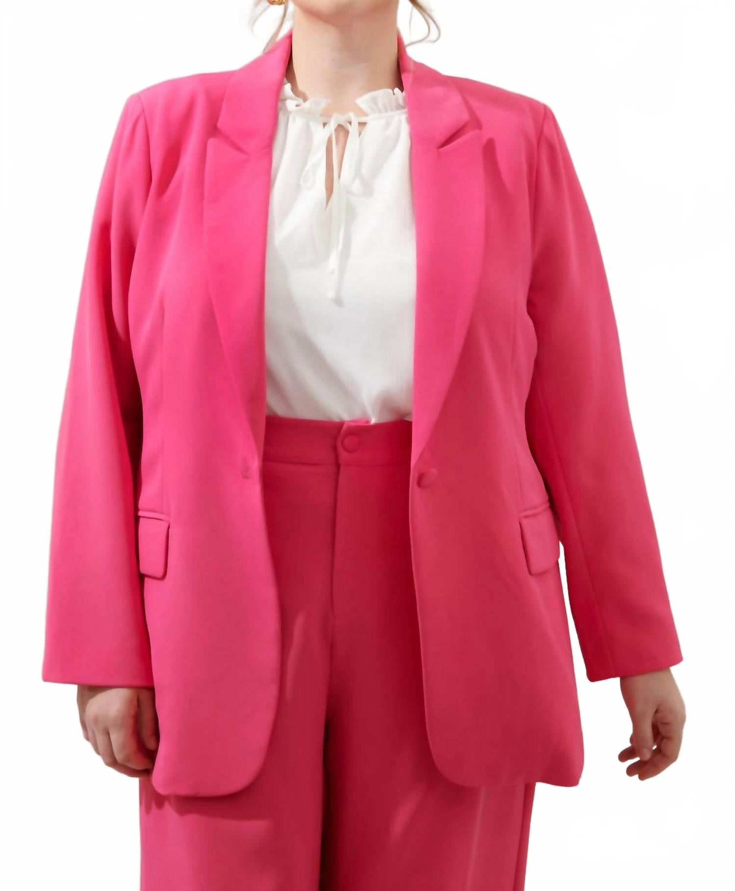 Челси приталенный пиджак с острыми лацканами изогнутого кроя в цвете фуксия SUGARLIPS
Челси приталенный пиджак с острыми лацканами изогнутого кроя в цвете фуксия SUGARLIPS