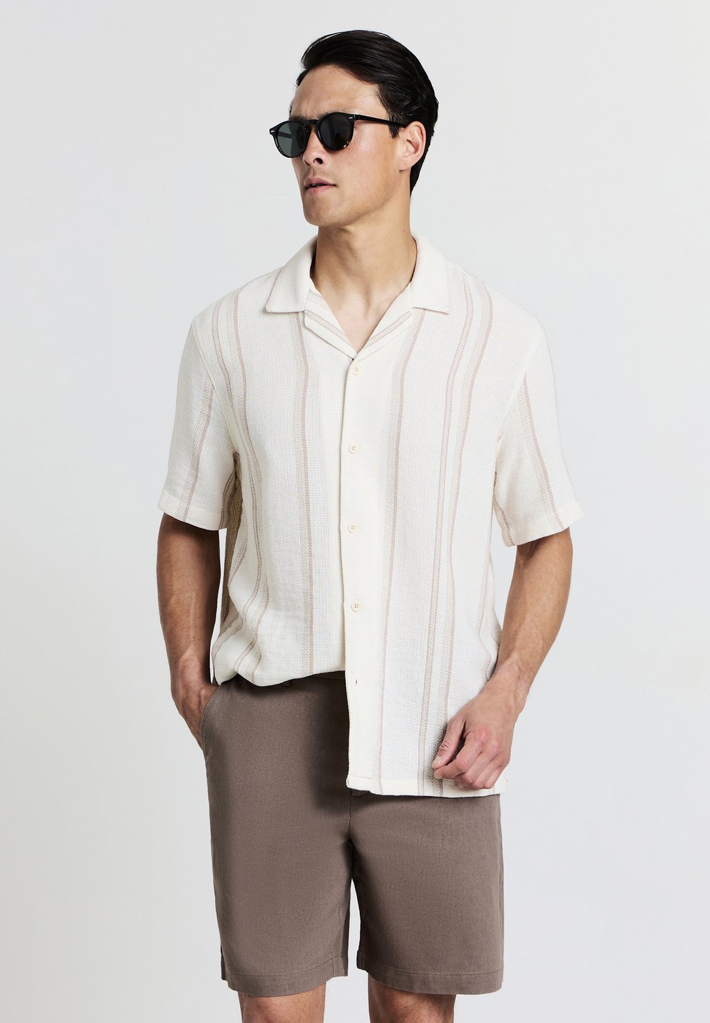 Шорты BERMUDA VITA REGOLA Calliope, коричневый
Шорты BERMUDA VITA REGOLA Calliope, коричневый