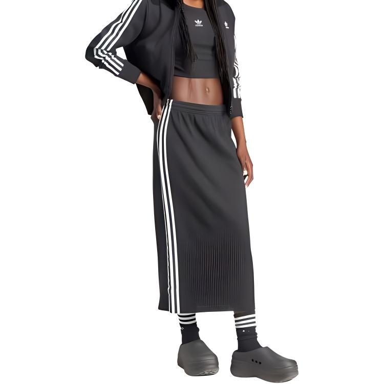 Трикотажное платье женское черное Adidas 
Трикотажное платье женское черное Adidas