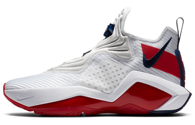 Баскетбольные кроссовки Nike унисекс
Баскетбольные кроссовки Nike унисекс