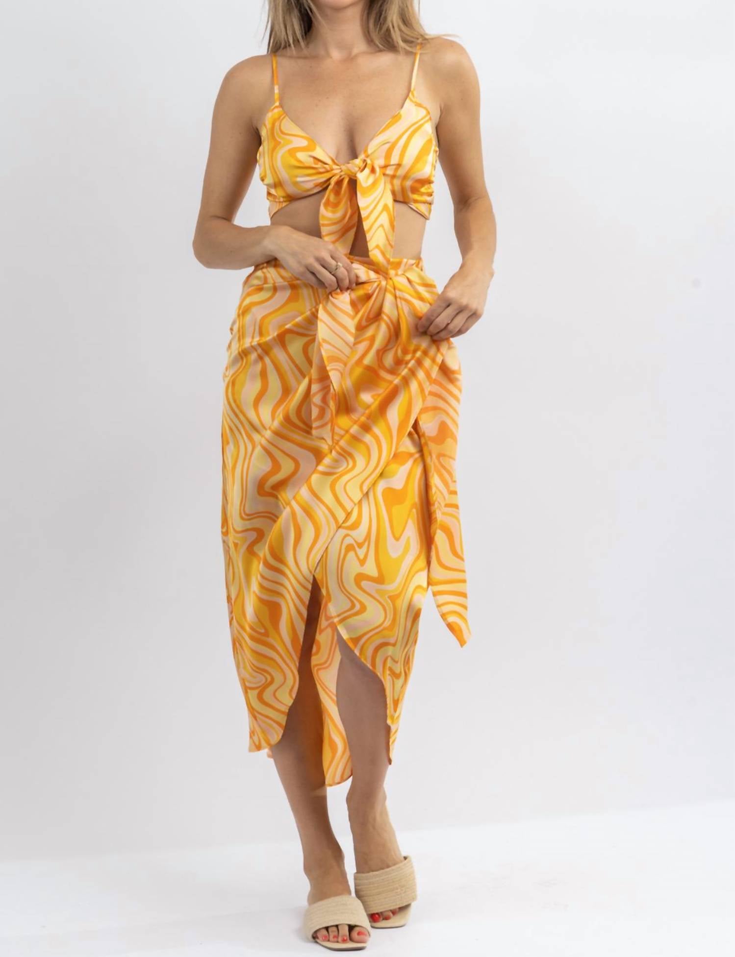 Комплект из юбок Sunset Cocktails Multiswirl желтого цвета DRESS FORUM 
Комплект из юбок Sunset Cocktails Multiswirl желтого цвета DRESS FORUM
