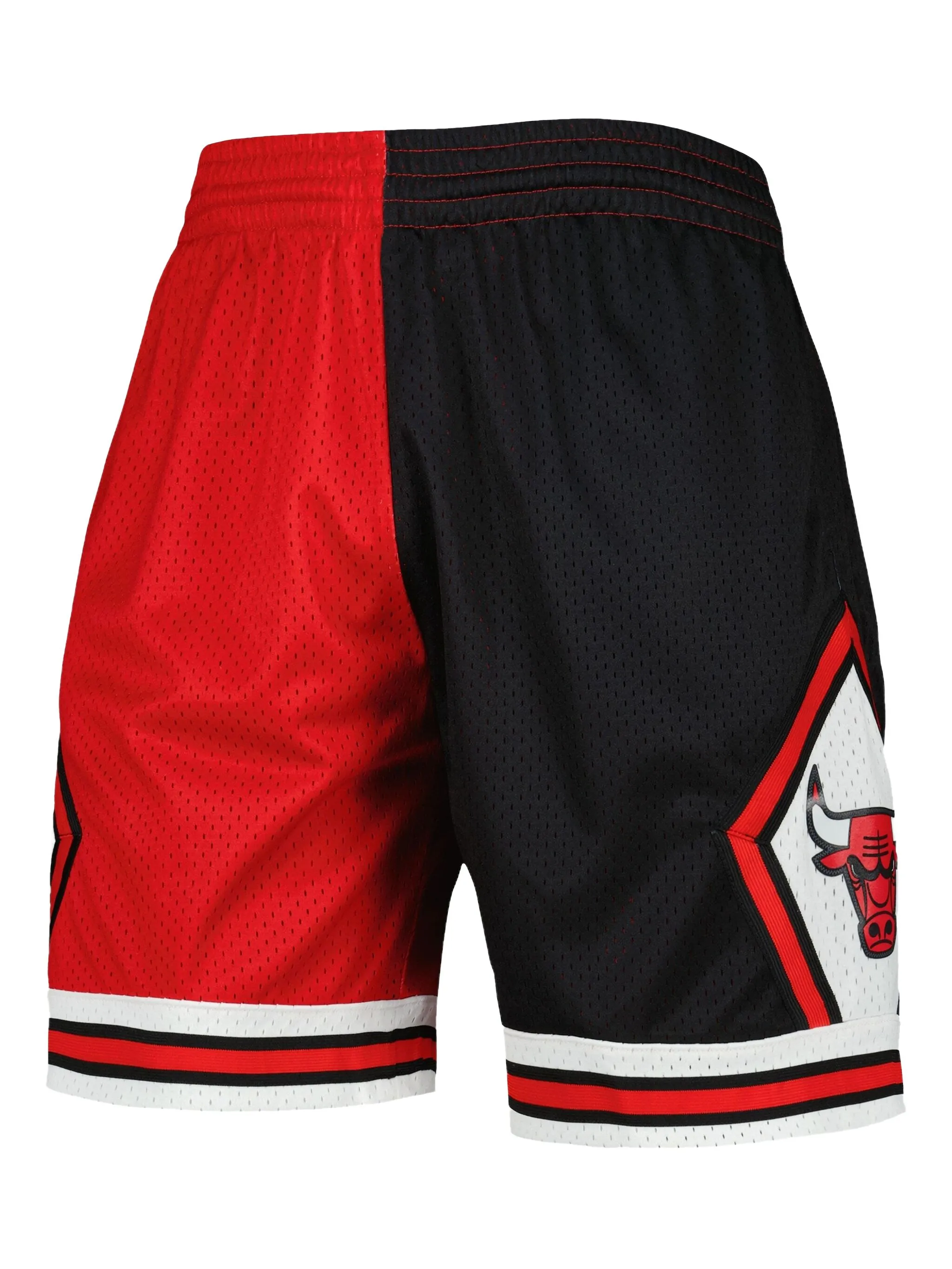 Шорты NBA Chicago Bulls 1997 Swingman Mitchell & Ness, черный
Шорты NBA Chicago Bulls 1997 Swingman Mitchell & Ness, черный