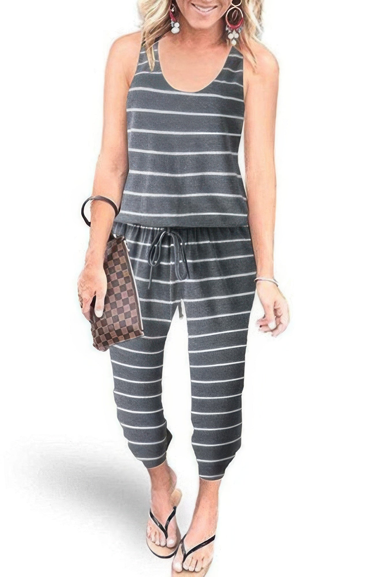 Безрукавный комбинезон с квадратным вырезом и завязками TRUEDAMES, серый
Безрукавный комбинезон с квадратным вырезом и завязками TRUEDAMES, серый