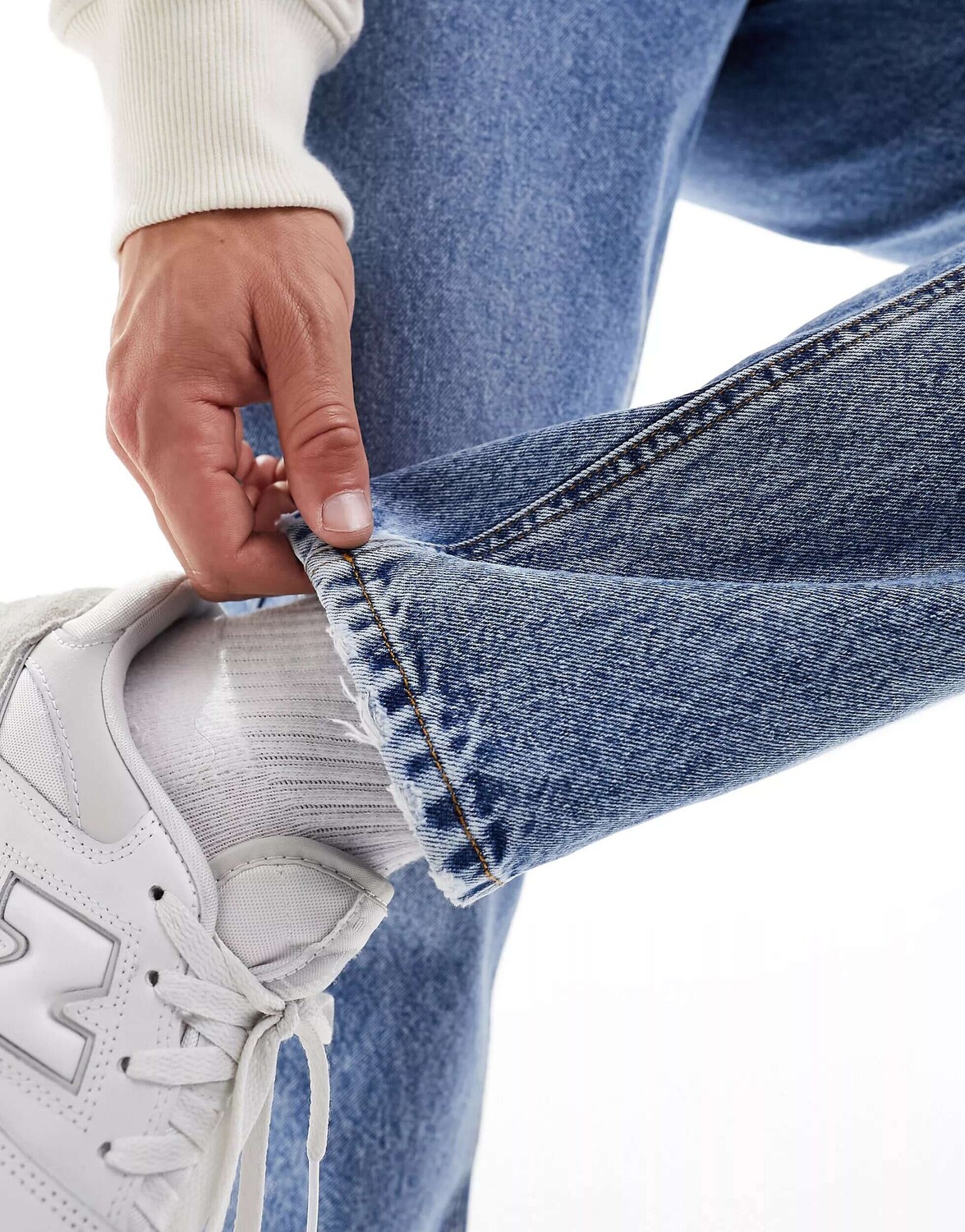 Синие классические жесткие джинсы ASOS
Синие классические жесткие джинсы ASOS