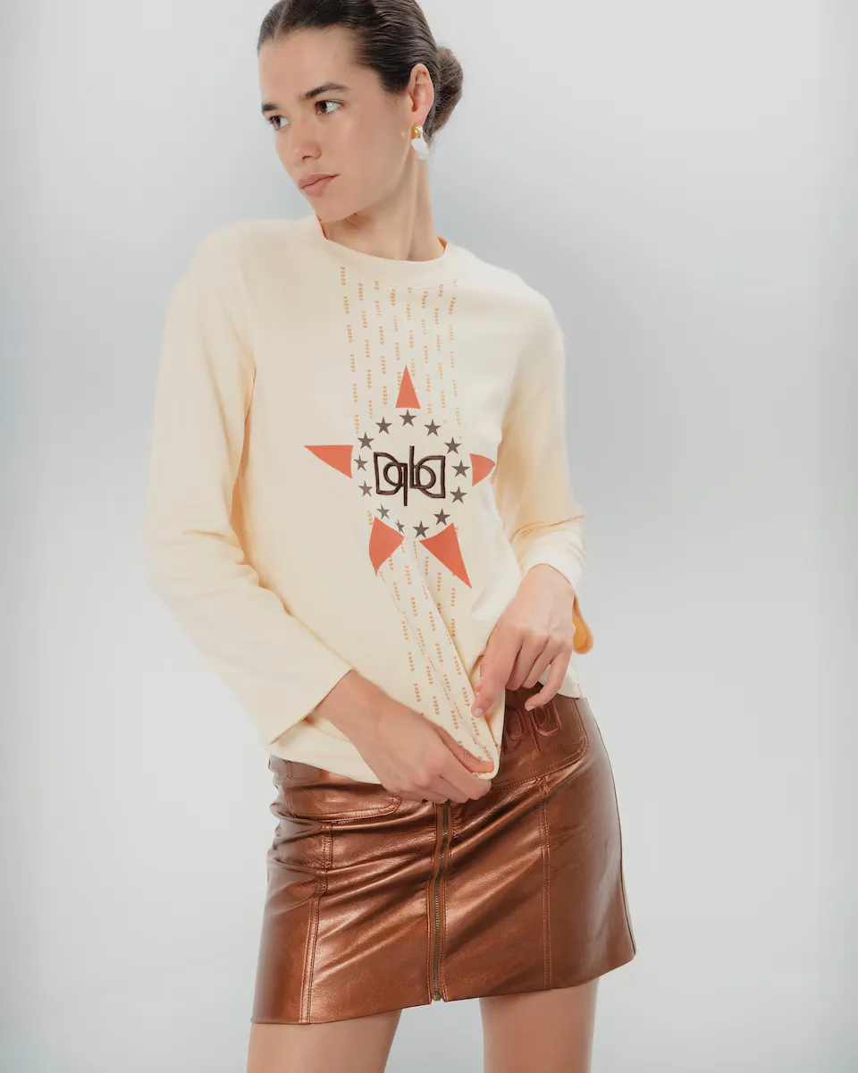 Женская футболка с длинным рукавом Estrella Dolores Promesas, кремовый
Женская футболка с длинным рукавом Estrella Dolores Promesas, кремовый