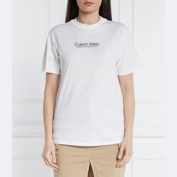 Футболка стандартного кроя в тон Calvin Klein, белый
Футболка стандартного кроя в тон Calvin Klein, белый