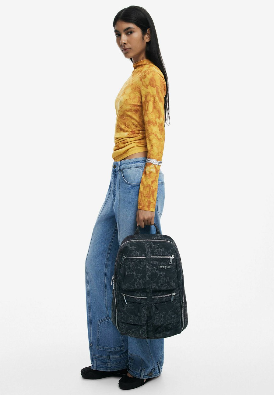 Рюкзак Desigual Rucksack, Black
Рюкзак Desigual Rucksack, Black