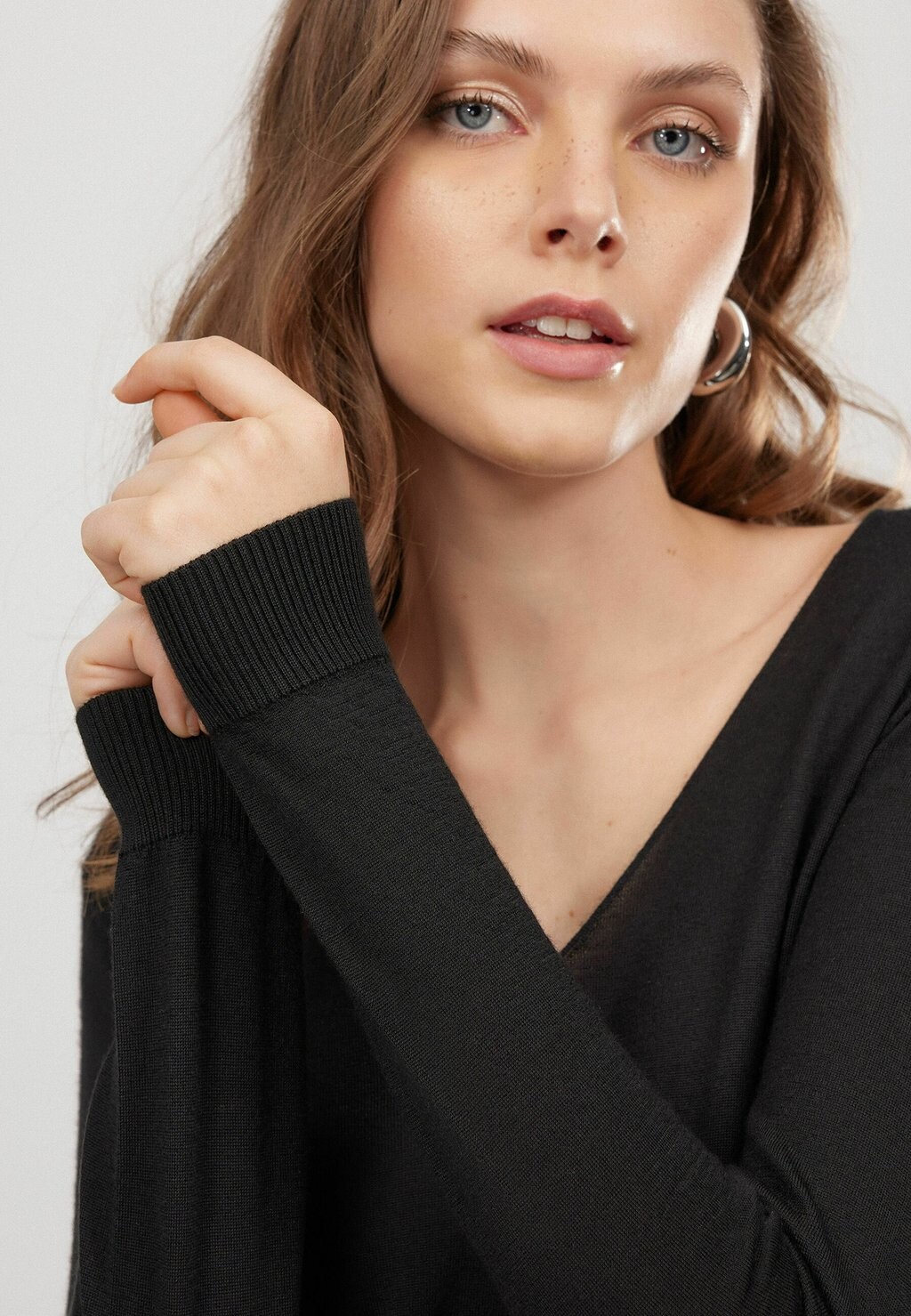 Джемпер V-NECK Falconeri, черный
Джемпер V-NECK Falconeri, черный