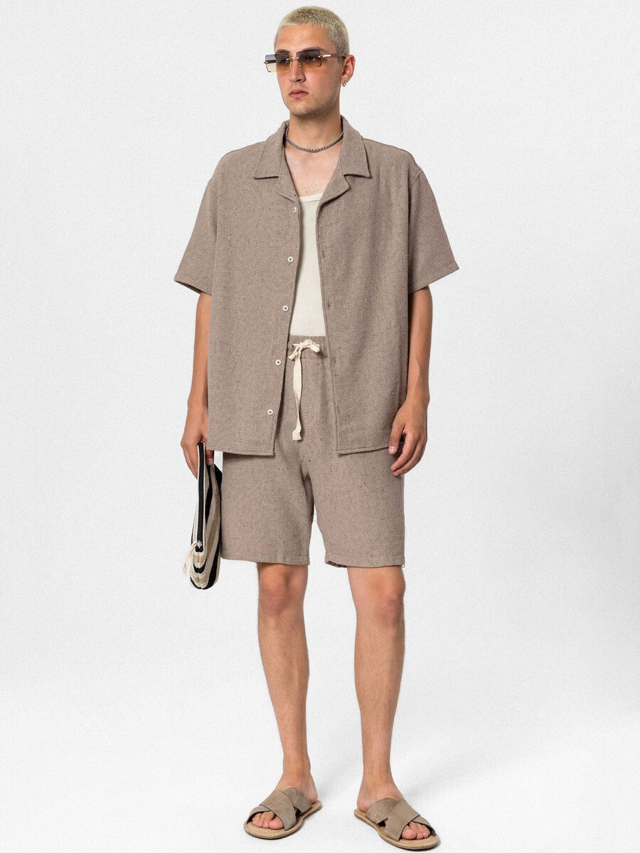 Повседневная рубашка VAMOS CLO Regular Button Up Shirt Salvia, светло-коричневый
Повседневная рубашка VAMOS CLO Regular Button Up Shirt Salvia, светло-коричневый