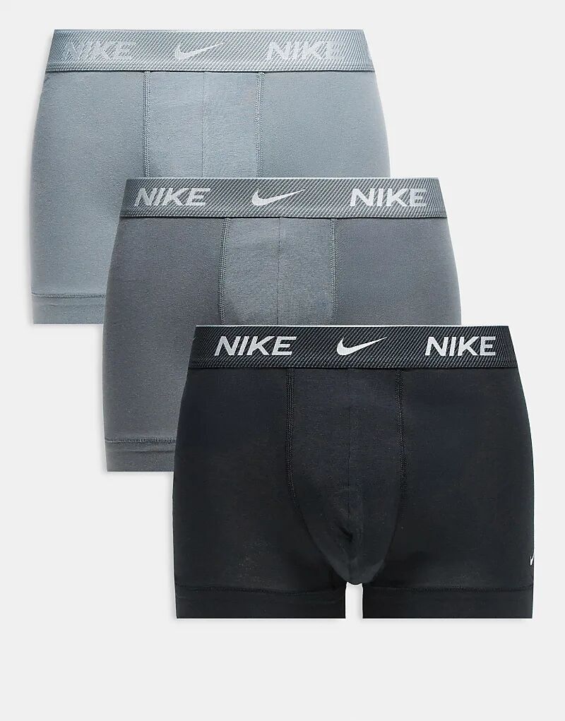 Комплект из 3-х спортивных трусов Nike Everyday Cotton Stretch черного и серого цветов
Комплект из 3-х спортивных трусов Nike Everyday Cotton Stretch черного и серого цветов