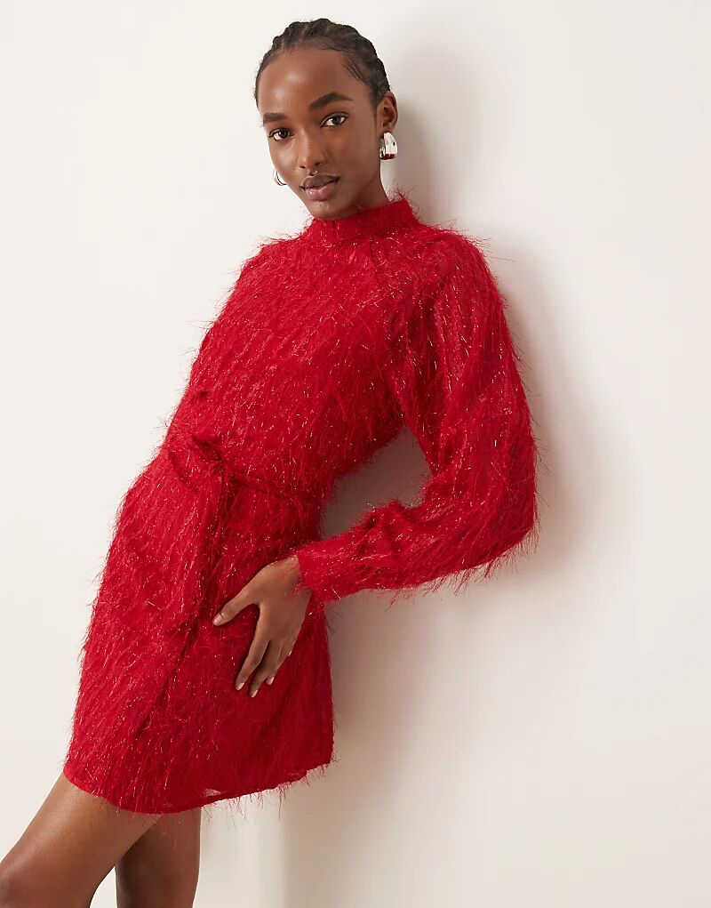 Пушистое фактурное мини-платье с завязками на талии красного цвета Vila
Пушистое фактурное мини-платье с завязками на талии красного цвета Vila