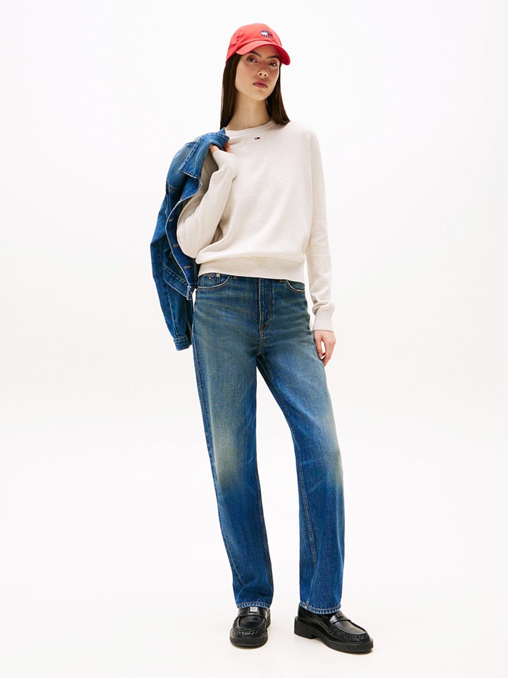 Свитер кремового цвета TOMMY JEANS
Свитер кремового цвета TOMMY JEANS