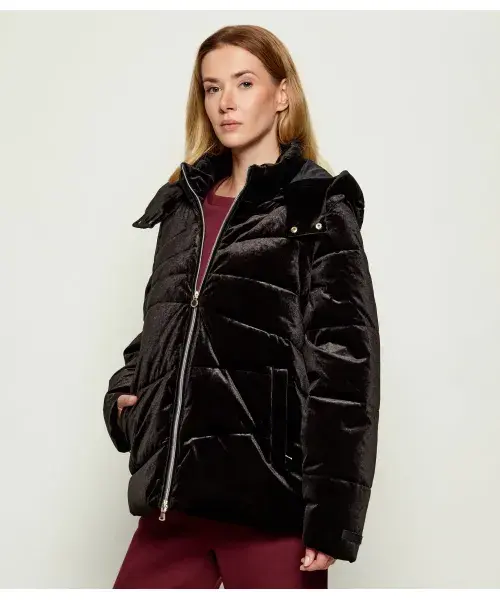 Куртка 2 в 1 Loose fit Ea7, черный
Куртка 2 в 1 Loose fit Ea7, черный