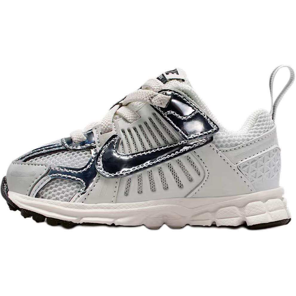 Vomero 5 устойчивые к истиранию низкие детские ботинки gray chrome plated для малышей Nike, серый
Vomero 5 устойчивые к истиранию низкие детские ботинки gray chrome plated для малышей Nike, серый