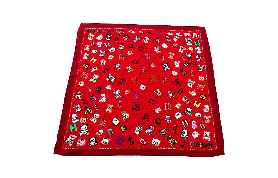 Шёлковый шарф женский красный MOSCHINO
Шёлковый шарф женский красный MOSCHINO